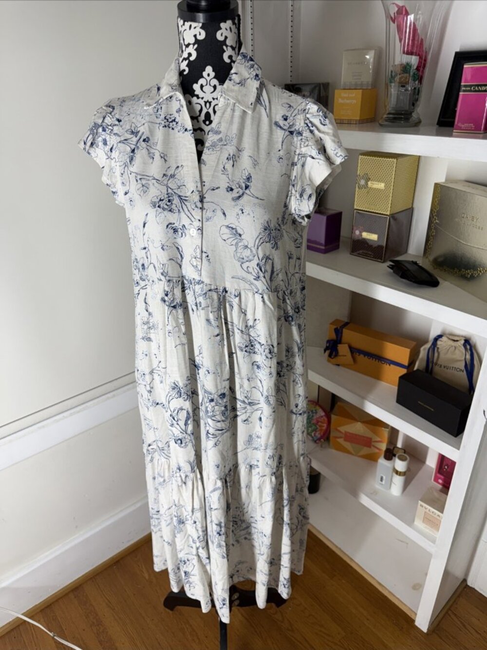 Jane + Delancey Tiered Short Sleeve Dress Size Small Pockets Blue White Floral